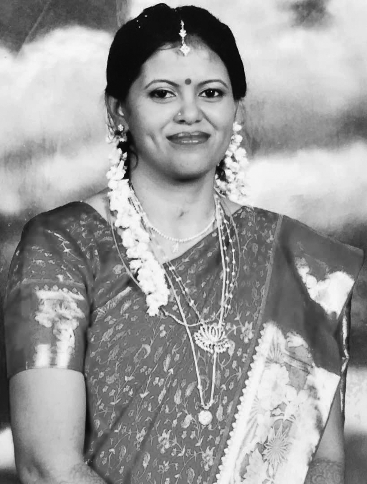 DR SUBATHRA SABARATNAM